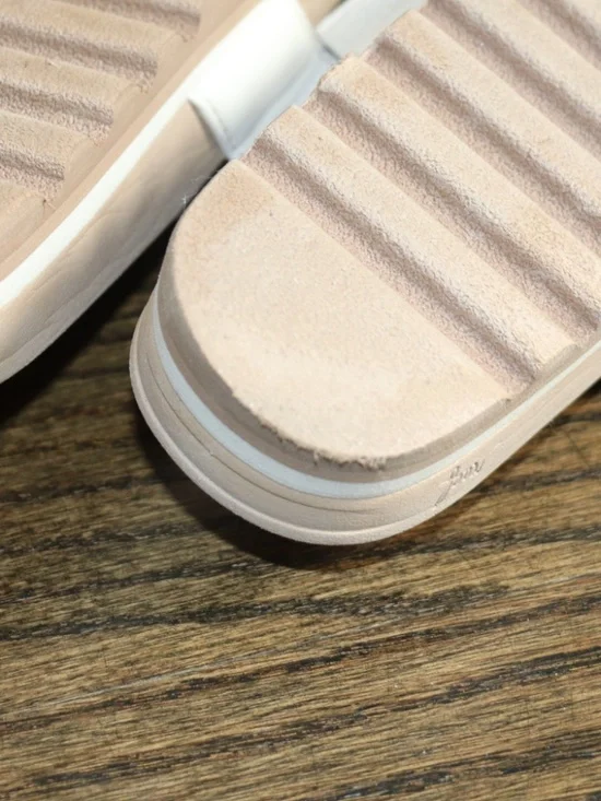 Reef Kids Banded Horizon Hi Slide Sandals size 4 cream dual padded straps - Picture 8 of 15